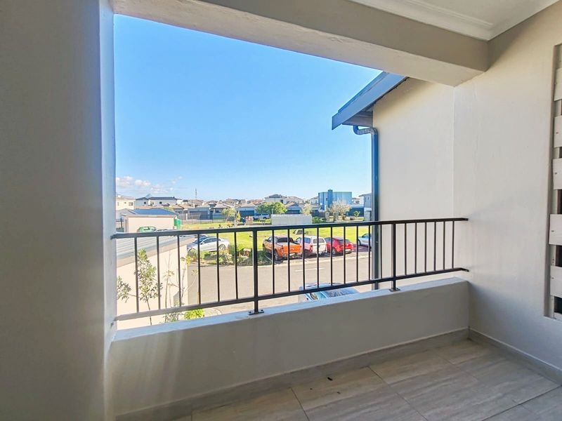 Modern Apartment For Sale in Blouberg - Photo 4