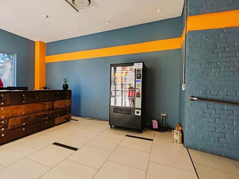 1-Bedroom Apartment for Sale in The Hub, Woodstock - Ideal Investment Opportunity - Photo 6