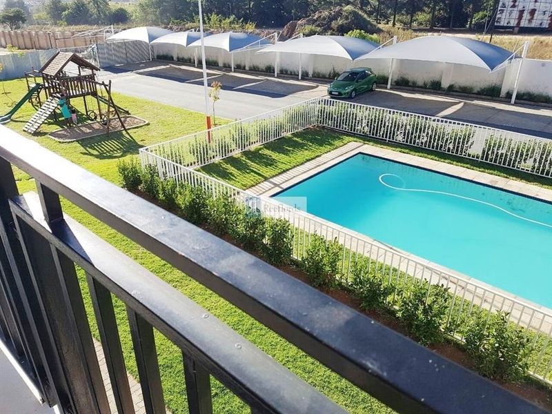 Apartment For Sale in Carlswald, Midrand - Photo 1