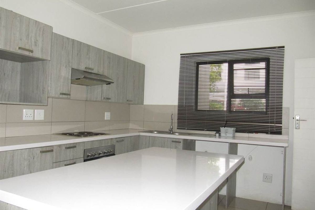 Apartment For Sale in Carlswald, Midrand - Photo 2