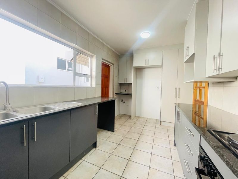 9 Bedroomed Versatile Home - Photo 10