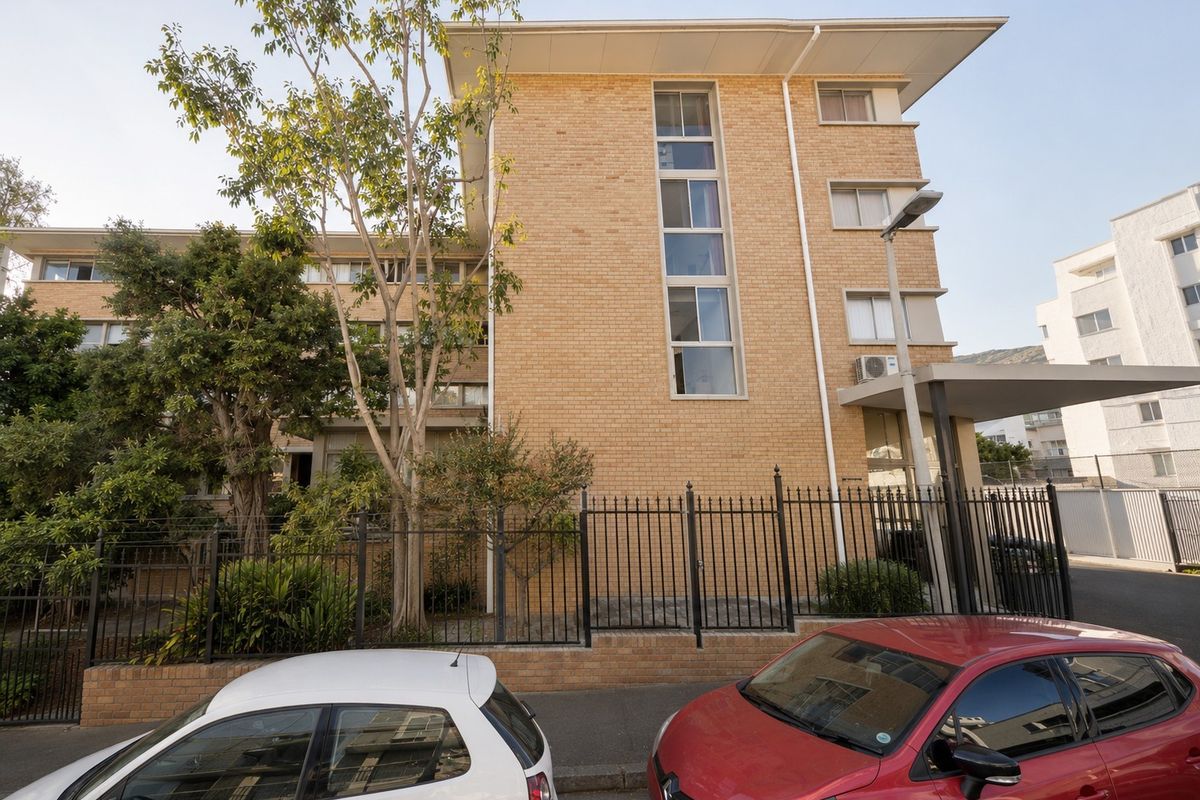 Prime Sea Point Office Space | 40m2 | Walk to the Promenade - Photo 4
