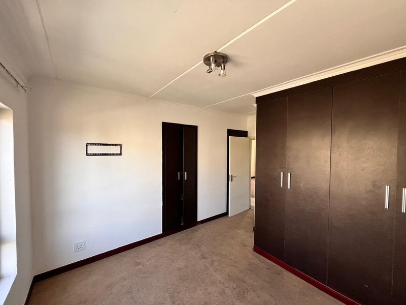 Apartment For Sale in Noordwyk, Midrand - Photo 9
