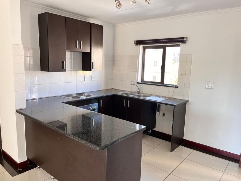 Apartment For Sale in Noordwyk, Midrand - Photo 2