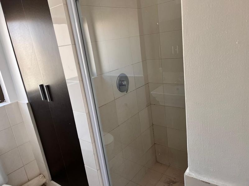 Apartment For Sale in Noordwyk, Midrand - Photo 8