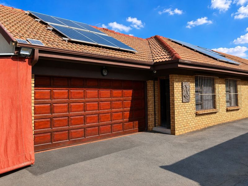 Secure, Off-Grid Cluster Living with Exceptional Extras in New Redruth - Photo 1