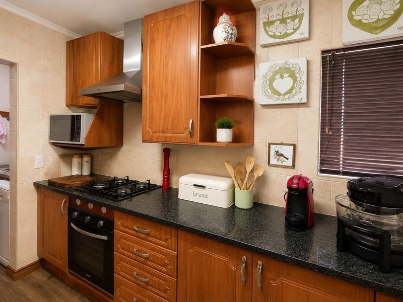 Secure, Off-Grid Cluster Living with Exceptional Extras in New Redruth - Photo 6