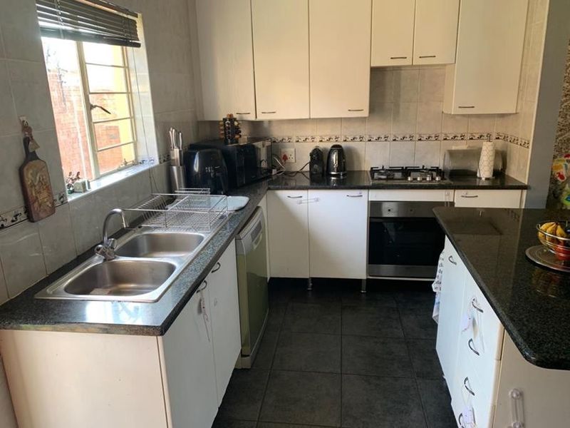 Cluster To Rent in Kyalami, Midrand - Photo 10