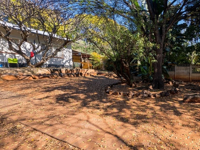 House For Sale in Silverton, Pretoria - Photo 2