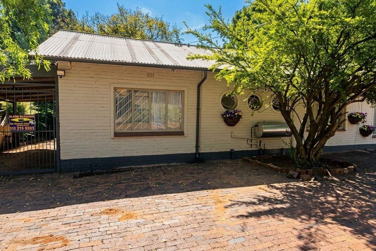 House For Sale in Silverton, Pretoria - Photo 3