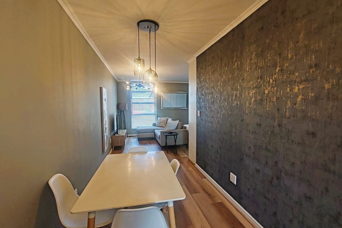 Stylish Furnished Studio Apartment for Sale in Crimson Square, Woodstock - Photo 3