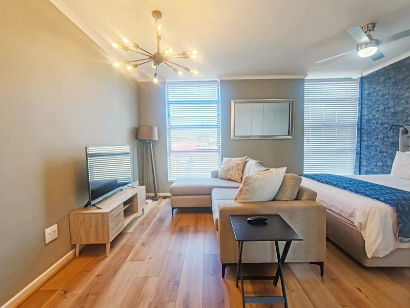 Stylish Furnished Studio Apartment for Sale in Crimson Square, Woodstock - Photo 5