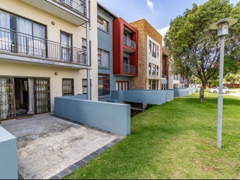 Beautiful 2 bedroom apartment in San Ridge - Photo 1