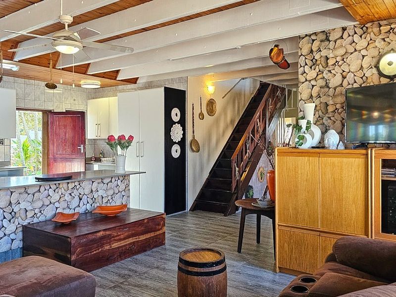 Enchanting Family House with a Magical Garden - Photo 7