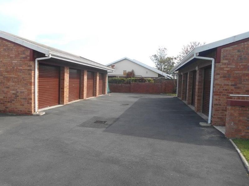 Apartment To Rent in Hatton Estate - Photo 1
