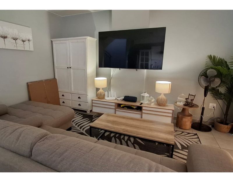 Modern 3-Bedroom Duplex Apartment in Secure Ihlathi Estate - Parklands - Photo 1