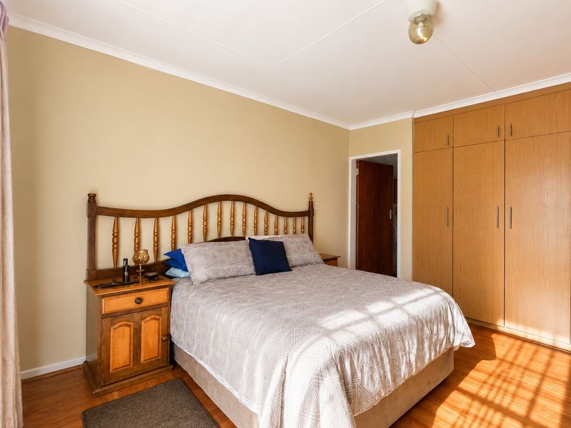 Spacious 4-Bed 3-Bath Family Living in the Heart of Fauna - Photo 10