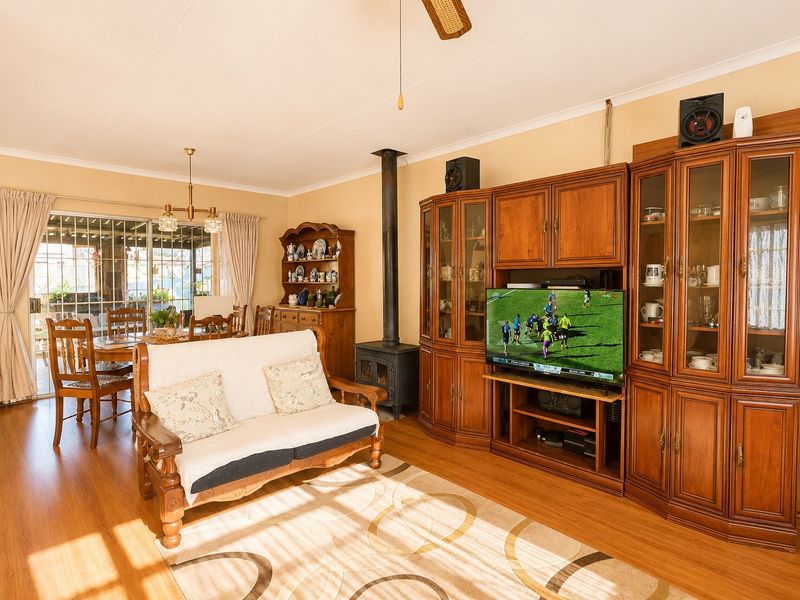 Spacious 4-Bed 3-Bath Family Living in the Heart of Fauna - Photo 4