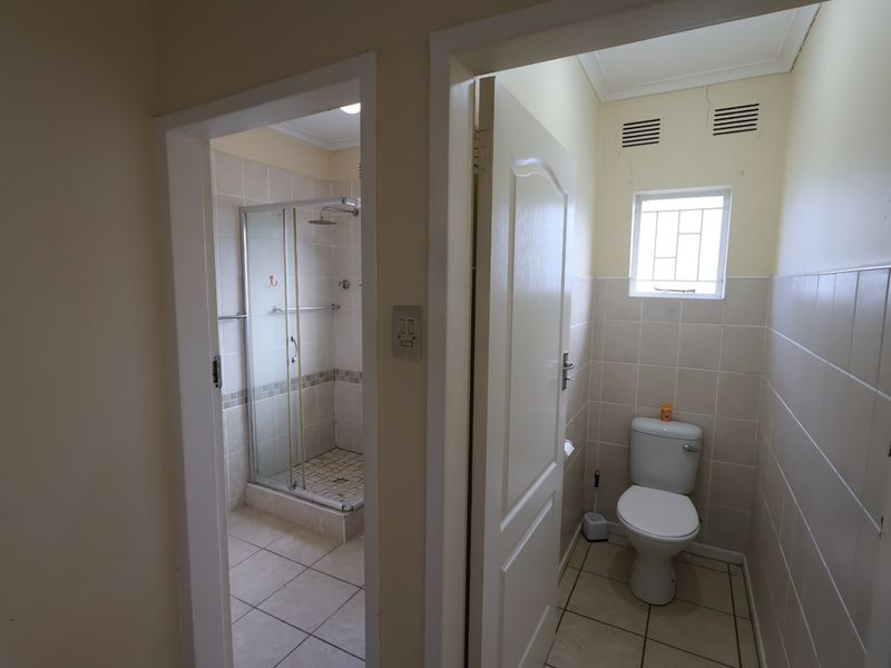 Three Bedroom House with Cozy Flatlet - Photo 10