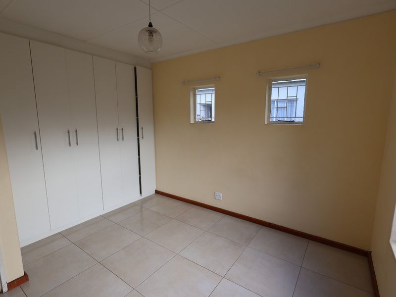 Three Bedroom House with Cozy Flatlet - Photo 7