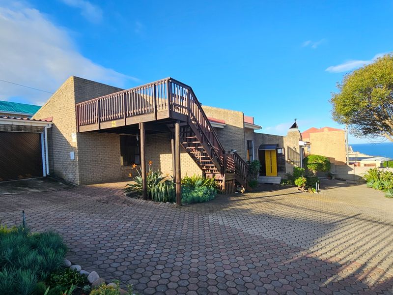 House For Sale in Dana Bay, Mossel Bay