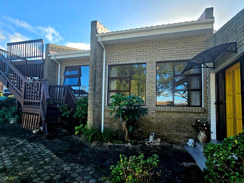 House For Sale in Dana Bay, Mossel Bay - Photo 2