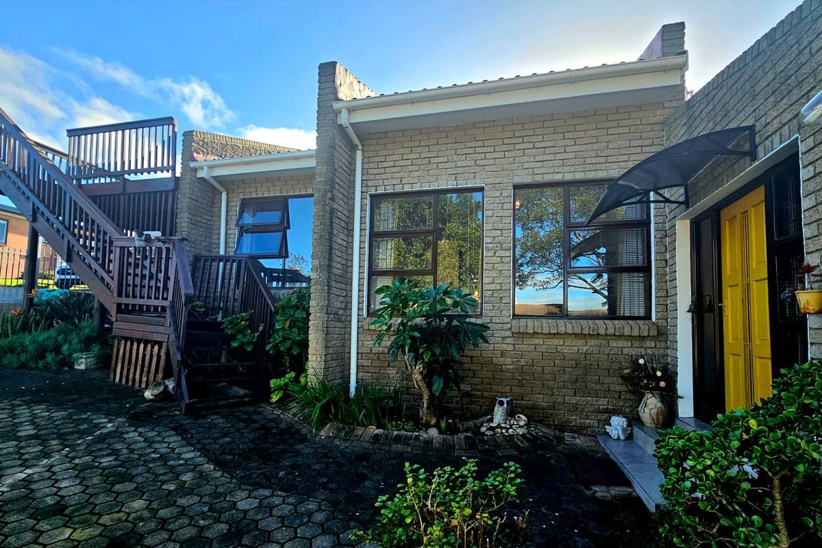 House For Sale in Dana Bay, Mossel Bay - Photo 2