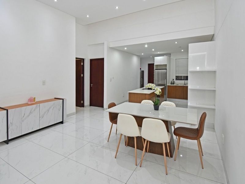 Executive Furnished Apartment with Houghton Skyline Views | Houghton Estate - Photo 6
