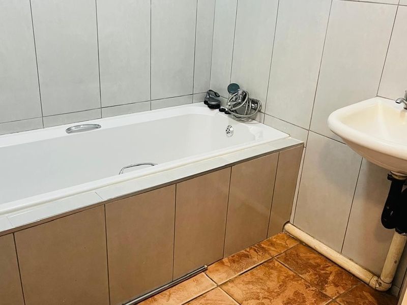 2 Bedroom House To Rent in Mahube Valley, Gemvalley,  Pretoria - Photo 8