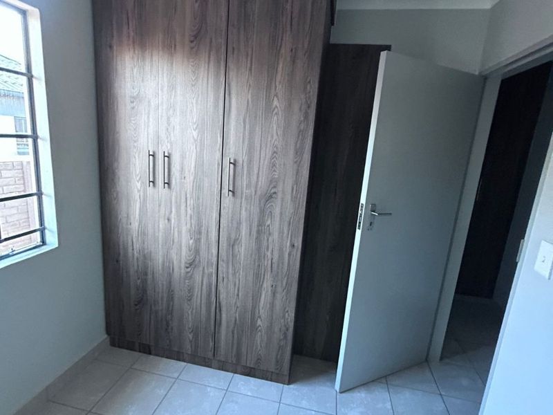 2 Bedroom House To Rent in Diamond City, Pretoria - Photo 8