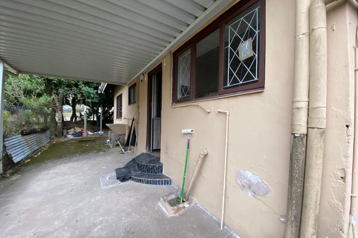 Spacious and Modern 3 Bedroom Family Home to Let in Klaarwater - Photo 3