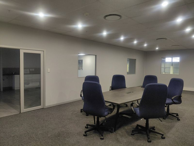 6075sqm Industrial Property To Rent in Montague Gardens, Milnerton - Photo 10