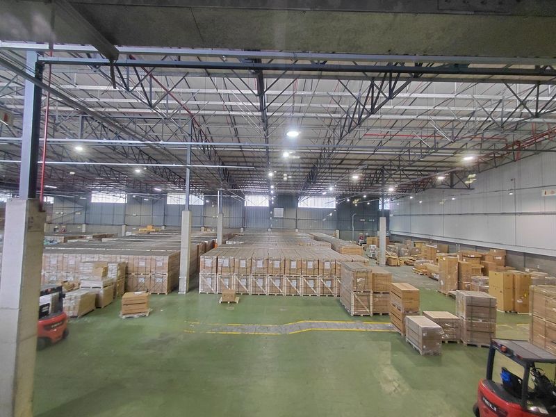 6075sqm Industrial Property To Rent in Montague Gardens, Milnerton - Photo 9