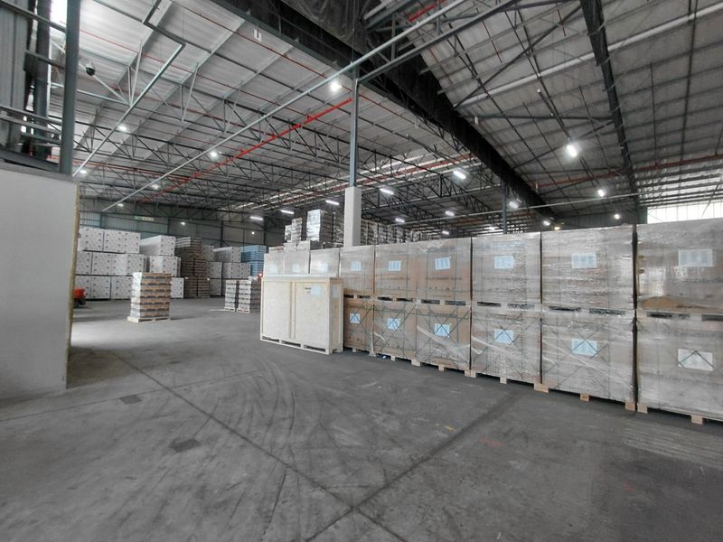 6075sqm Industrial Property To Rent in Montague Gardens, Milnerton - Photo 7