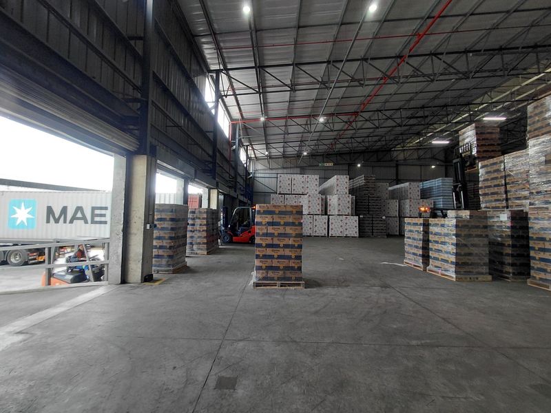 6075sqm Industrial Property To Rent in Montague Gardens, Milnerton - Photo 4
