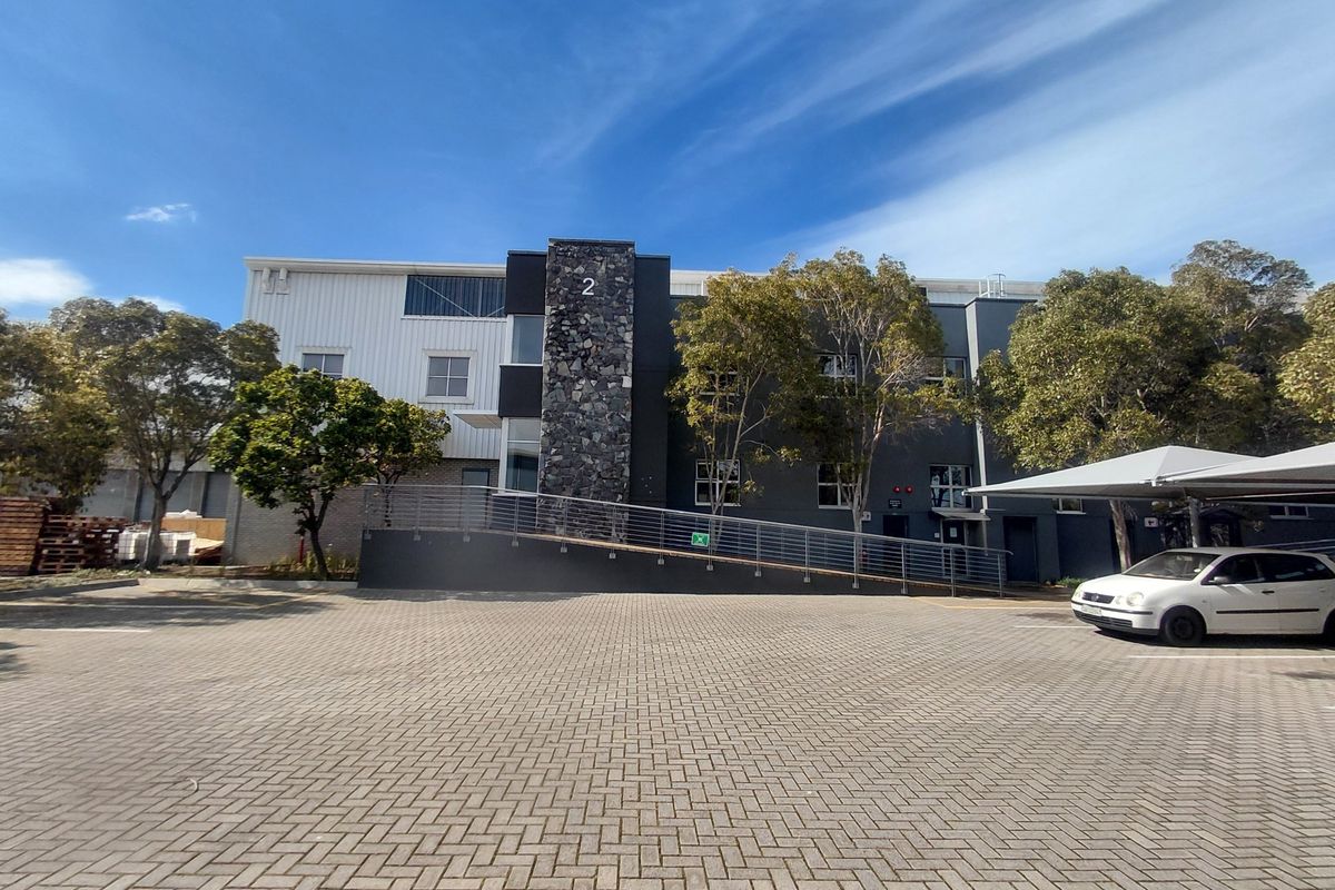 6075sqm Industrial Property To Rent in Montague Gardens, Milnerton - Photo 2