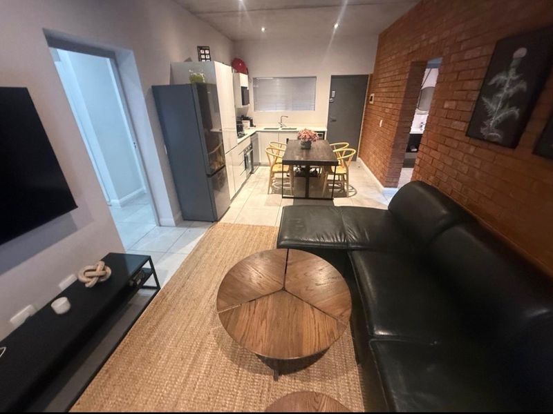 Fully furnished Apartment to Rent in Melrose - Photo 1