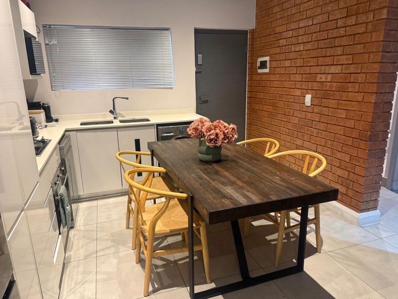 Fully furnished Apartment to Rent in Melrose - Photo 5