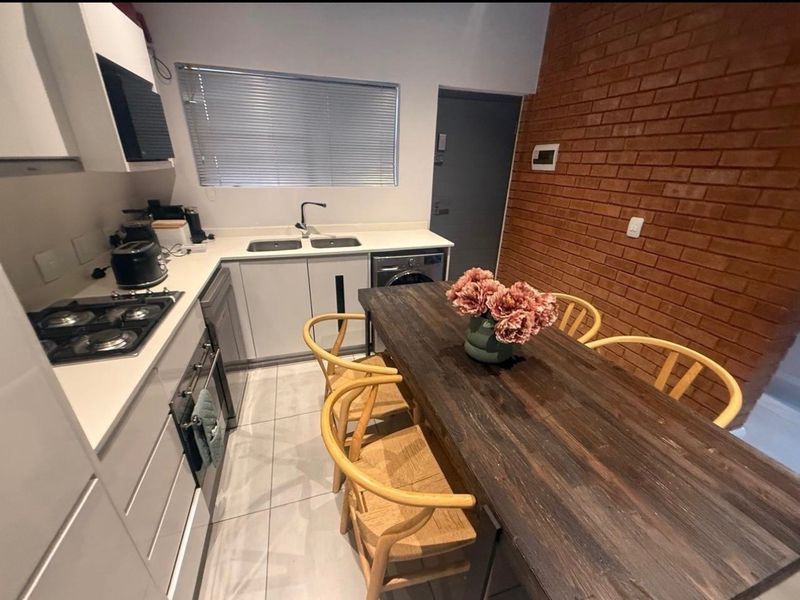 Fully furnished Apartment to Rent in Melrose - Photo 4