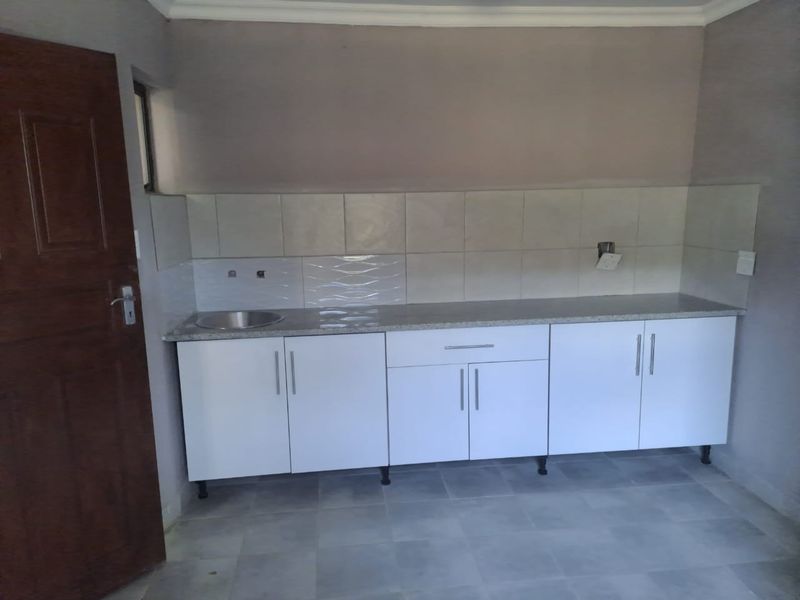 Bachelor To Rent in Mahube Valley, Pretoria - Photo 6