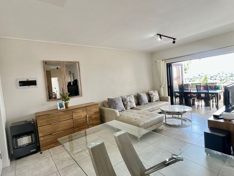 3 bed 2 bath 1st floor apartment - Photo 4
