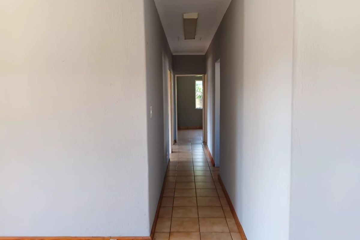 Farmhouse For Sale in Pretoria North, Pretoria - Photo 4