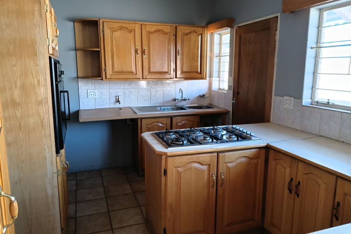 Farmhouse For Sale in Pretoria North, Pretoria - Photo 2