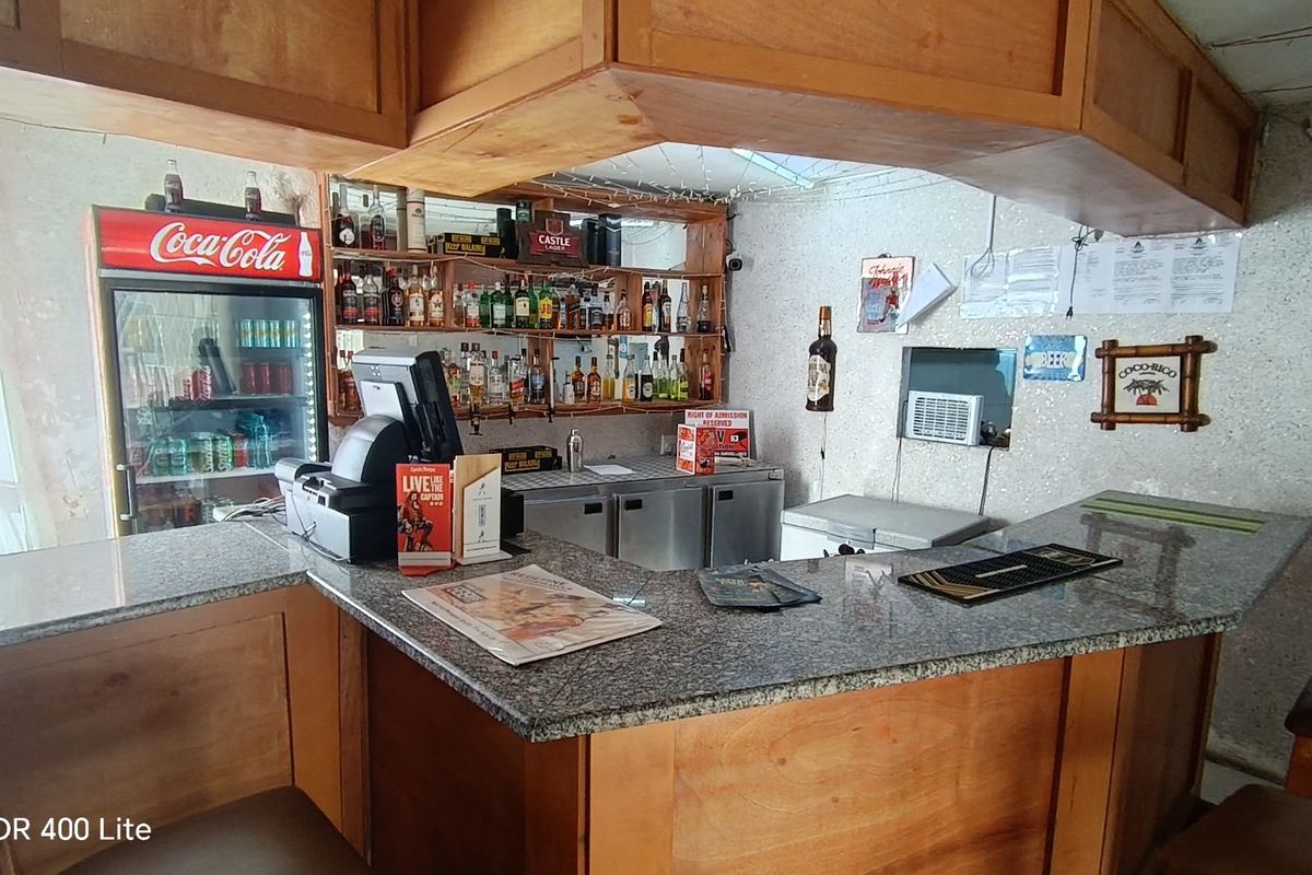 Commercial property with penthouse for sale in Ramsgate - Photo 4