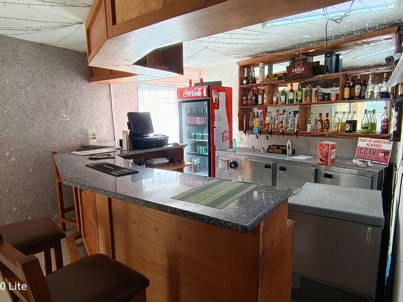 Commercial property with penthouse for sale in Ramsgate - Photo 5