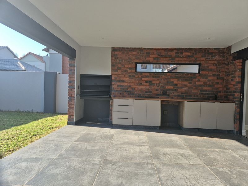 House For Sale in Grimbeeck Park, Potchefstroom, North West - Photo 8