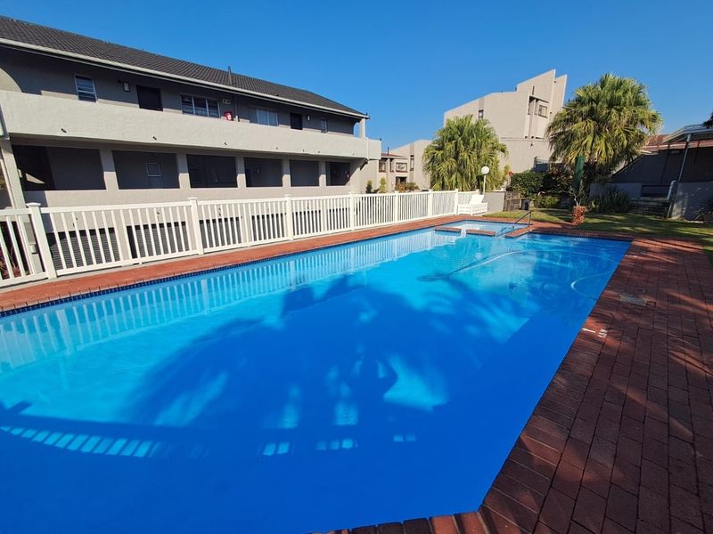 Luxurious Oceanview Top Floor Apartment With Private Beach - Photo 1