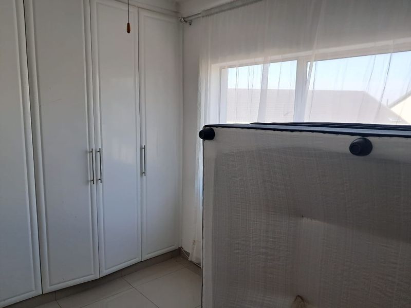 Luxurious Oceanview Top Floor Apartment With Private Beach - Photo 9