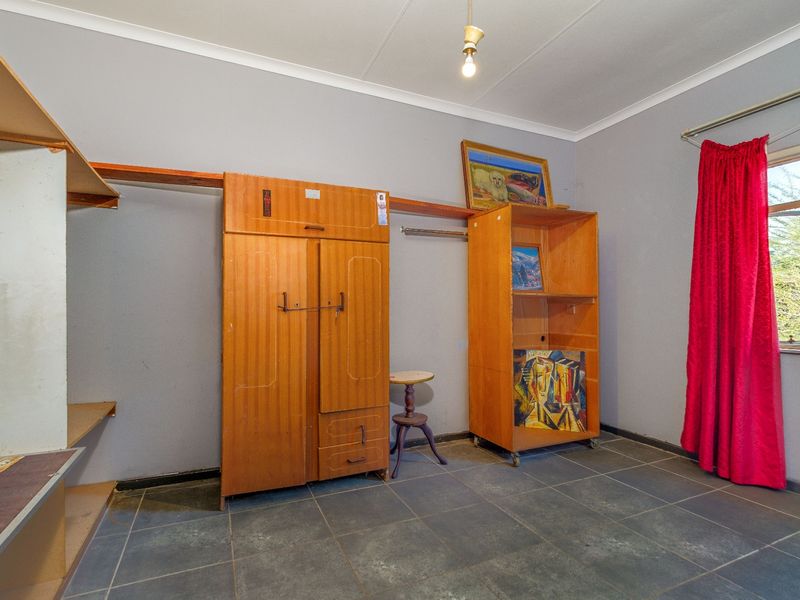 Three Bedroom Townhouse For Sale - Photo 10