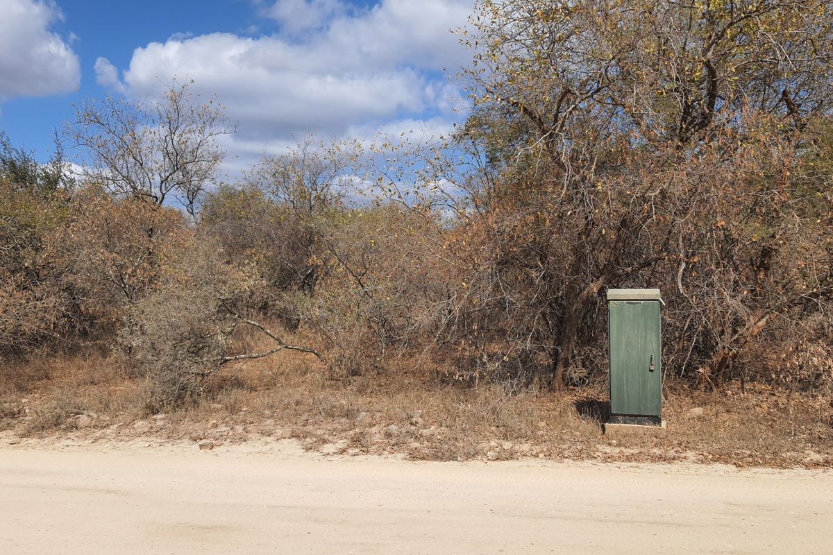 Superb  plot  in Raptor's View Wildlife Estate, Hoedspruit, new on the market - Photo 4
